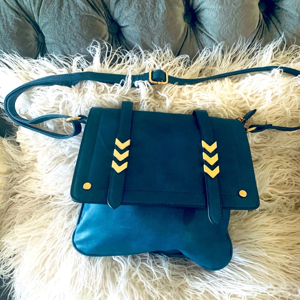 Crossbody handbag